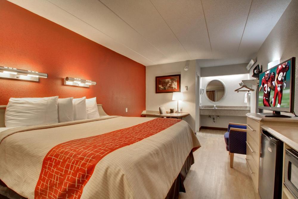 Superior King Room Smoke Free interior